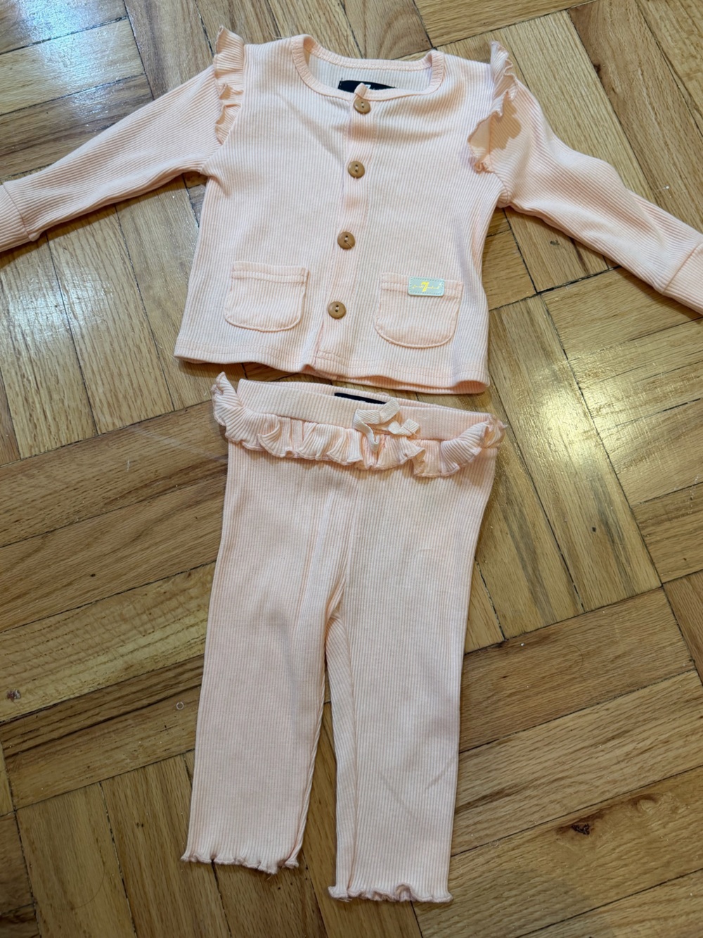 7 For All Mankind baby 3-6 month  light pink Ribbed Ruffle Waist Leggings Set